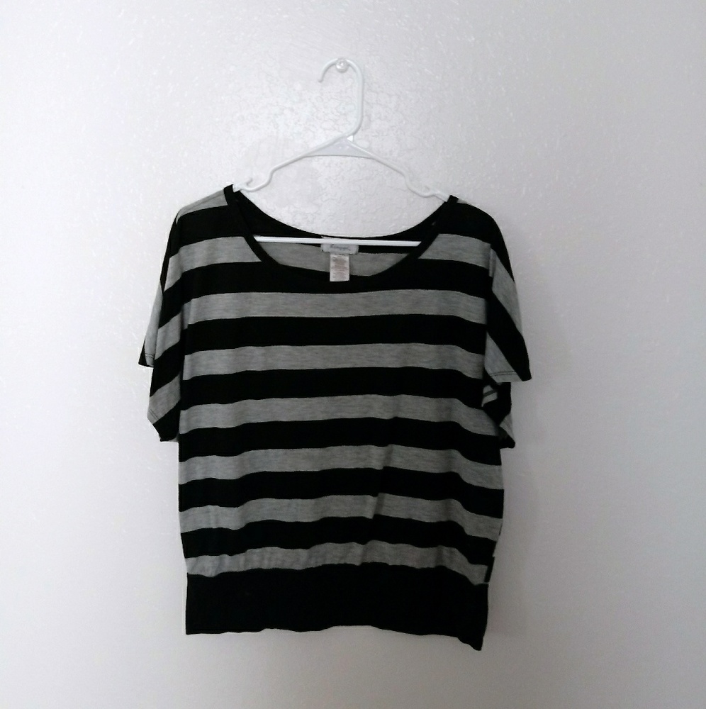 Biaggi black & gray striped short sleeved top